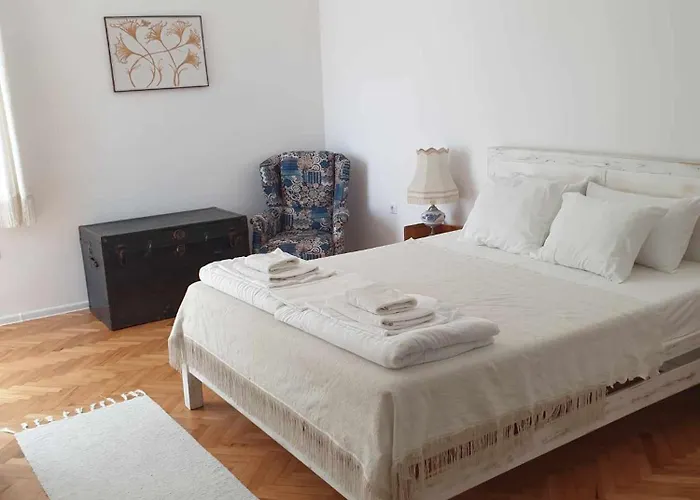 Boho Chic 2 Free Parking *